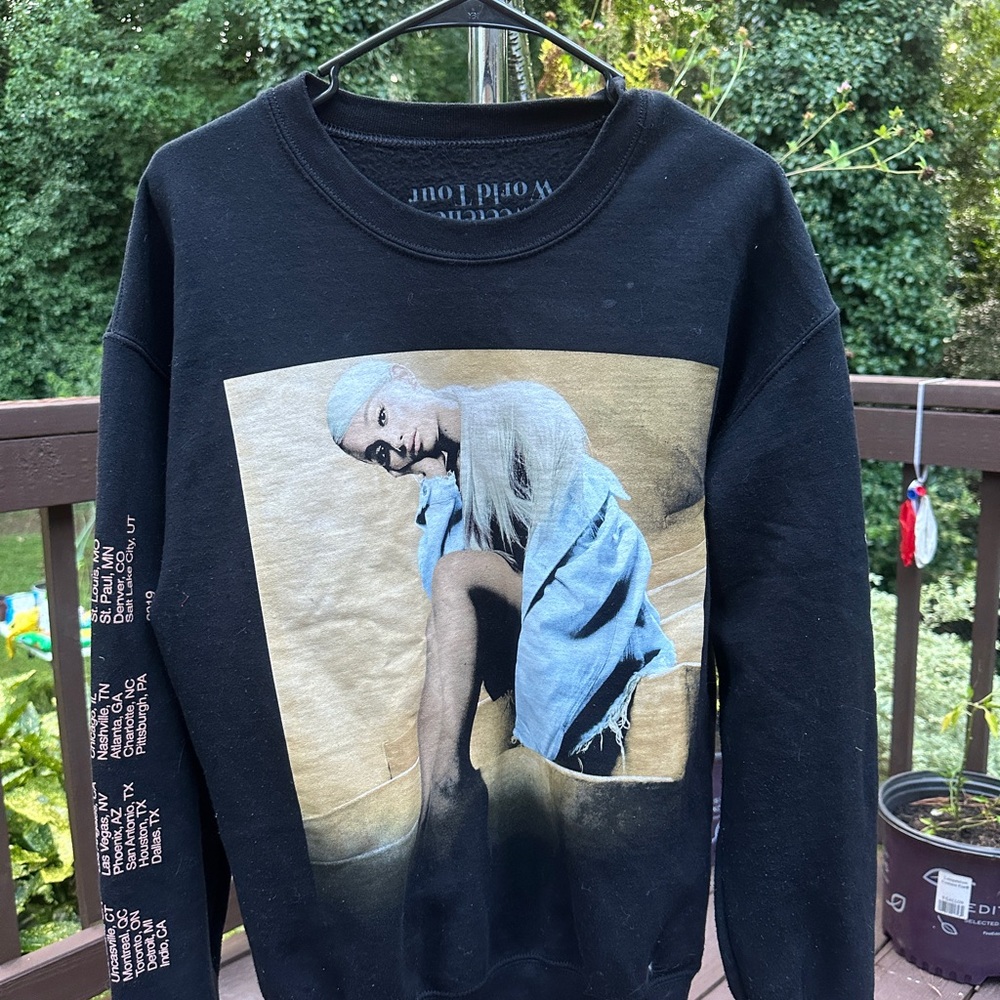 Ariana Grande Sweetener Crewneck, Size Medium